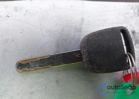 2008 Honda Civic Lx z USA, uszkodzony, nr VIN 2HGFG11648H563382